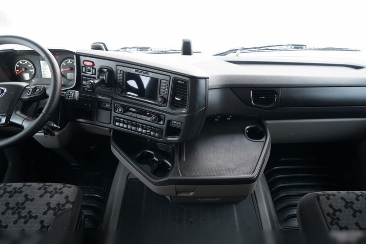 Scania R 410 XT / HYDRAULIKA / RETARDER / OPONY 100% /  NIKSKA KABINA /  zdjęcie 33