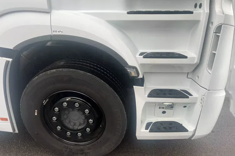 Mercedes ACTROS L prokontraktowy zdjęcie 14