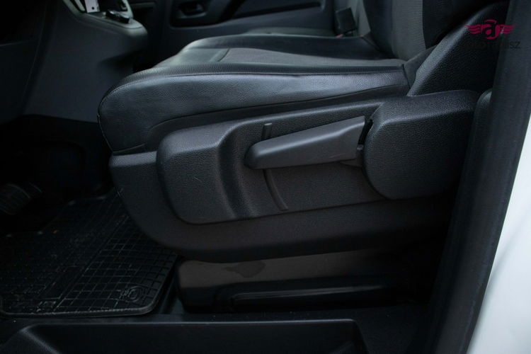 Citroen Jumpy Fv 23% Automat 2.0HDI 180KM Pełny Serwis Navi zdjęcie 30