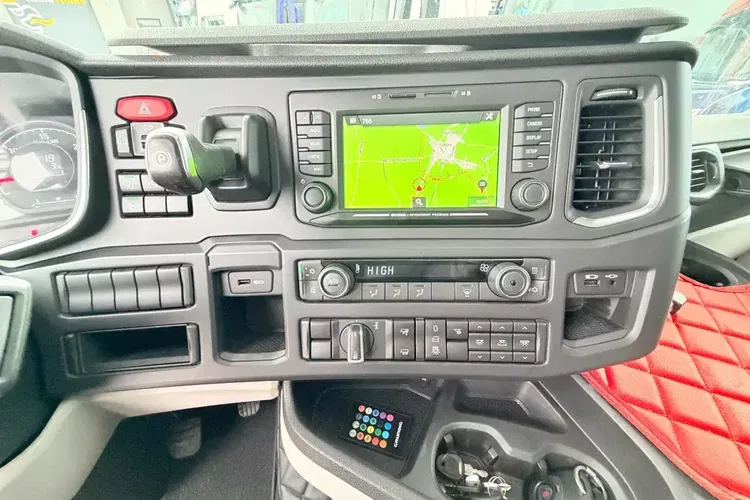 Scania 450S LOW DECK MEGA full opcja skóry full LED 2020/21 zdjęcie 27
