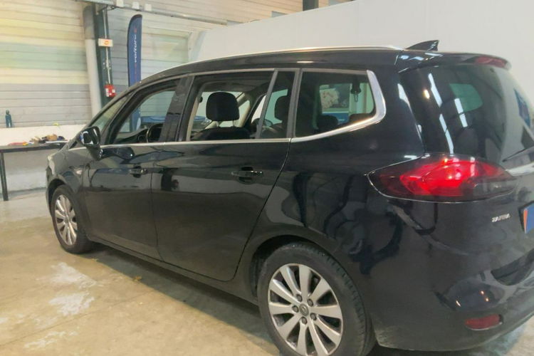 Opel Zafira 7-osobowy, Klimatronic 2-stref, Kamera cofania, Nawigacja zdjęcie 4