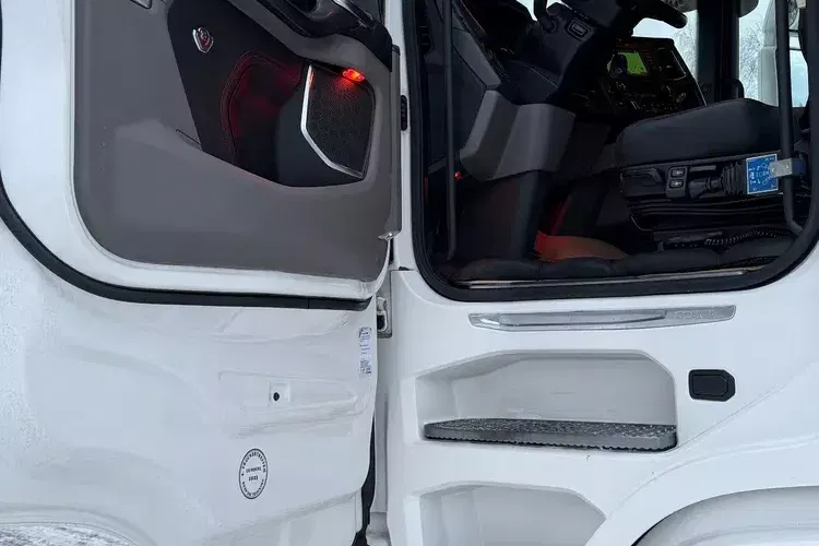 S730 V8 idealny stan 2021 pełna opcja z Niemiec ASO scania na kontrakcie hydraulika zdjęcie 28