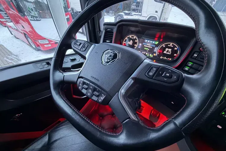 S730 V8 idealny stan 2021 pełna opcja z Niemiec ASO scania na kontrakcie hydraulika zdjęcie 37