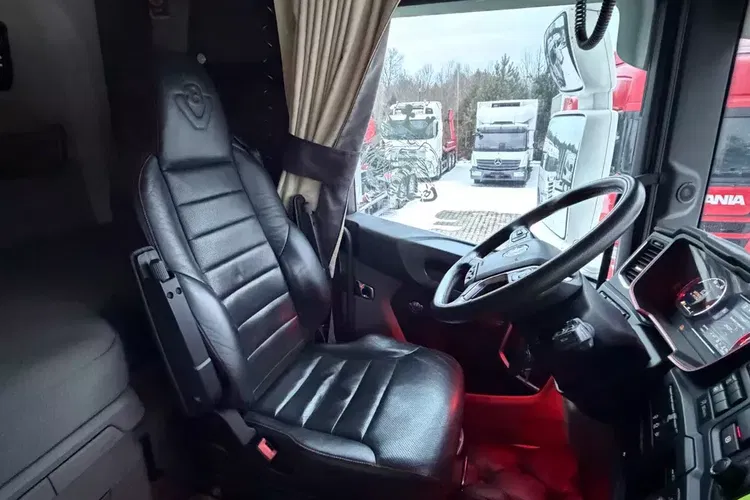 S730 V8 idealny stan 2021 pełna opcja z Niemiec ASO scania na kontrakcie hydraulika zdjęcie 39