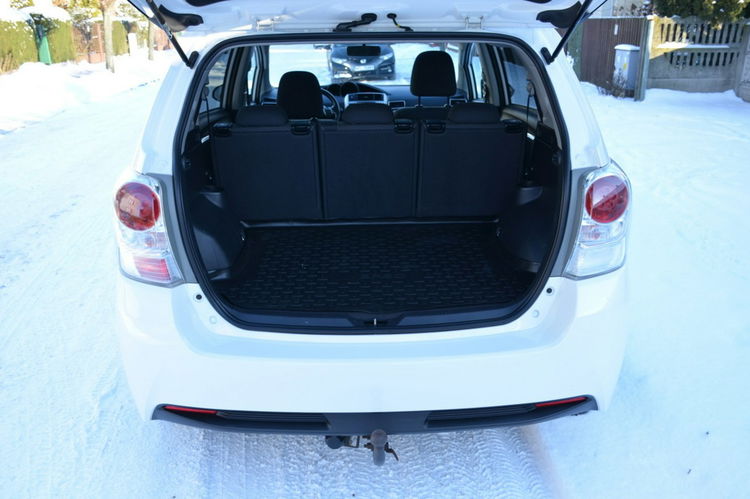 Toyota Verso Zarejestrowana 1.6i 132KM Serwis Panorama Navi Kamera zdjęcie 17
