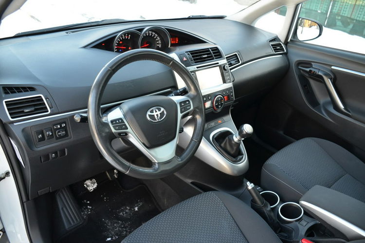 Toyota Verso Zarejestrowana 1.6i 132KM Serwis Panorama Navi Kamera zdjęcie 21