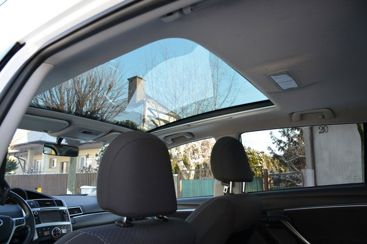 Toyota Verso Zarejestrowana 1.6i 132KM Serwis Panorama Navi Kamera zdjęcie 25