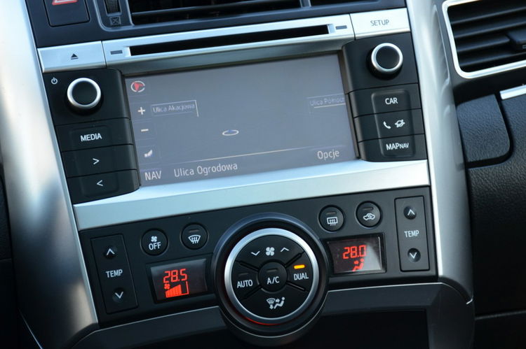 Toyota Verso Zarejestrowana 1.6i 132KM Serwis Panorama Navi Kamera zdjęcie 31