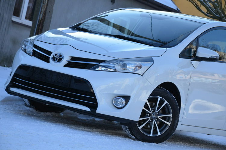 Toyota Verso Zarejestrowana 1.6i 132KM Serwis Panorama Navi Kamera zdjęcie 4