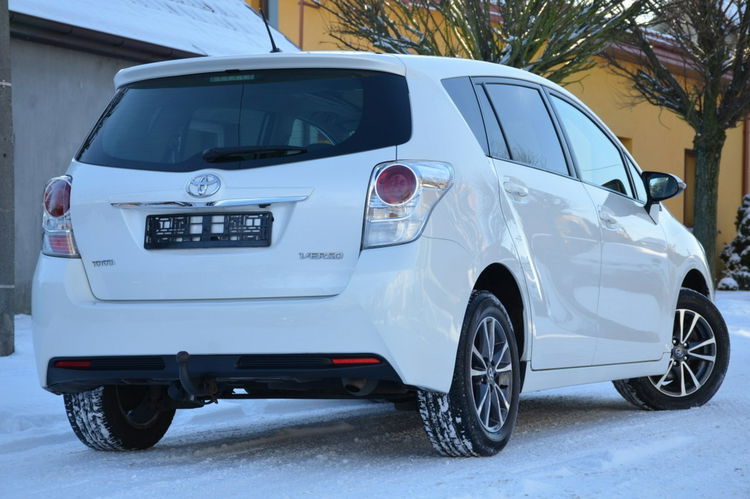 Toyota Verso Zarejestrowana 1.6i 132KM Serwis Panorama Navi Kamera zdjęcie 6
