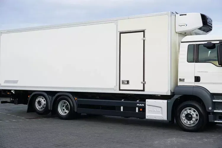MAN TGS / 26.360 / EURO 6 / CHŁODNIA + WINDA / 20 PALET zdjęcie 16