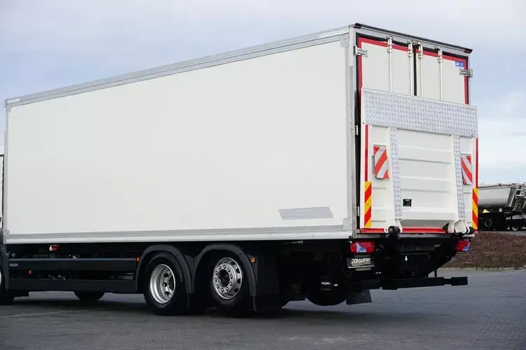MAN TGS / 26.360 / EURO 6 / CHŁODNIA + WINDA / 20 PALET zdjęcie 34