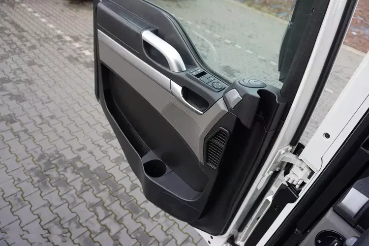 MAN TGS / 26.360 / EURO 6 / CHŁODNIA + WINDA / 20 PALET zdjęcie 36