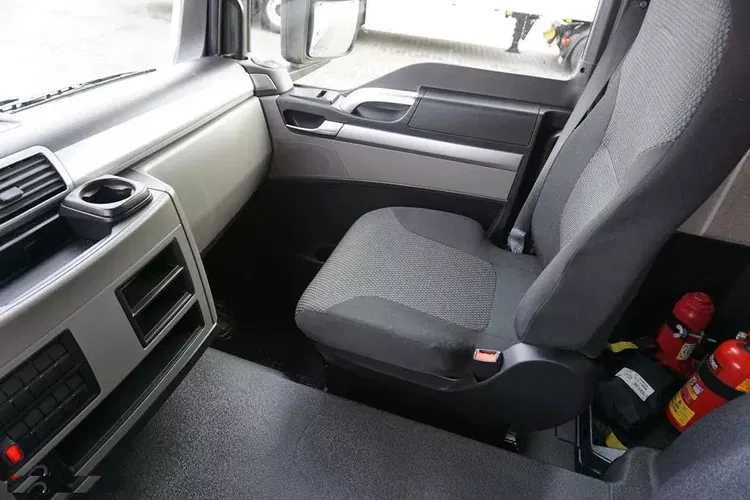 MAN TGS / 26.360 / EURO 6 / CHŁODNIA + WINDA / 20 PALET zdjęcie 37