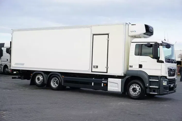 MAN TGS / 26.360 / EURO 6 / CHŁODNIA + WINDA / 20 PALET zdjęcie 4