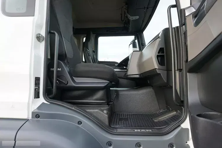 MAN TGS / 26.360 / EURO 6 / CHŁODNIA + WINDA / 20 PALET zdjęcie 40
