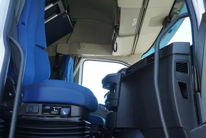 Volvo / FH / 500 / I – SAVE / XL / EURO 6 / ACC / I -COOL / NOWY MODEL zdjęcie 8