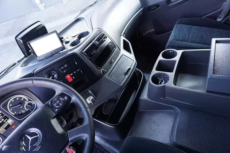 Mercedes ATEGO / 1223 / ACC / EURO 6 / CHŁODNIA + WINDA / MULTITEMPERATURA zdjęcie 9