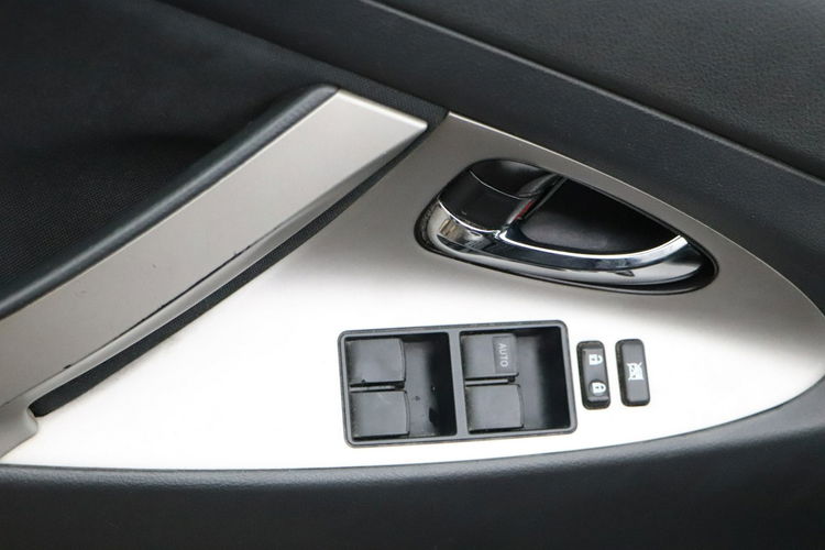 Toyota Camry AUTOMAT, alu, klima, zarejestrowany zdjęcie 14