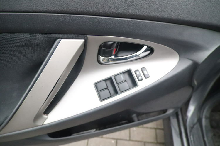 Toyota Camry AUTOMAT, alu, klima, zarejestrowany zdjęcie 17