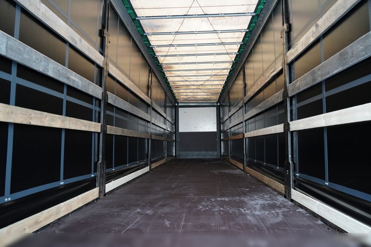 Wielton FIRANKA / MEGA / OŚ PODNOSZONA / DACH PODNOSZONY  zdjęcie 15