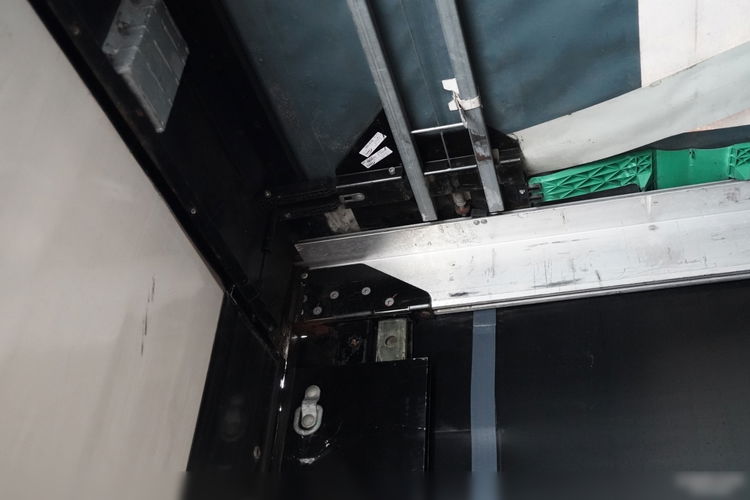 Wielton FIRANKA / MEGA / OŚ PODNOSZONA / DACH PODNOSZONY  zdjęcie 21