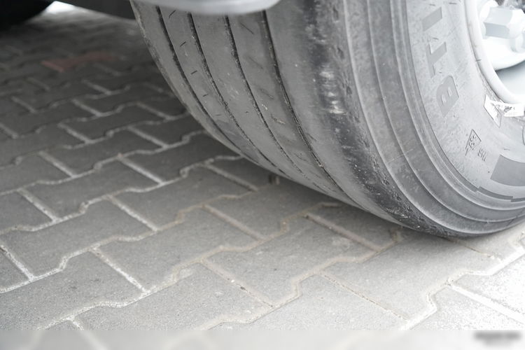 Wielton FIRANKA / MEGA / OŚ PODNOSZONA / DACH PODNOSZONY  zdjęcie 23