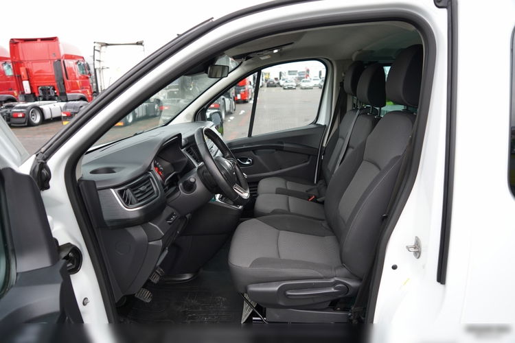 Renault TRAFIC III / BUS / 9 MIEJSC / PIERWSZY WŁAŚCICIEL / POLSKI SALON / 2022 ROK / zdjęcie 28