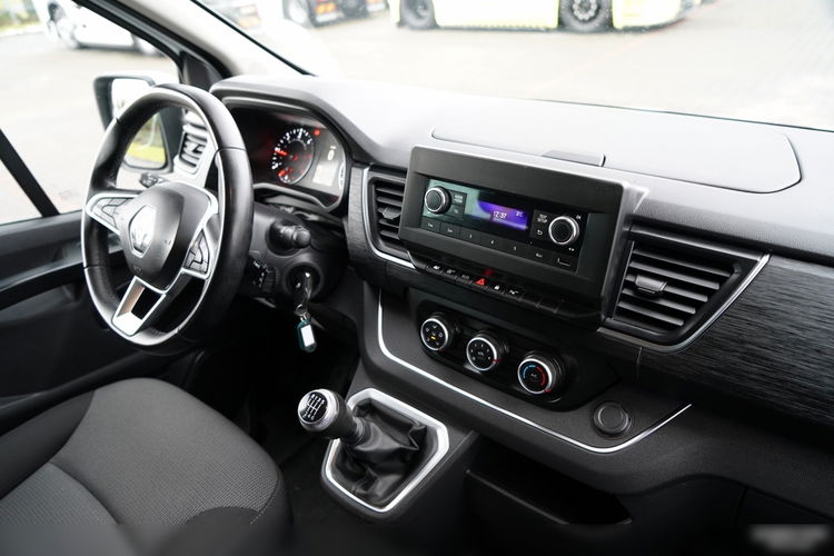 Renault TRAFIC III / BUS / 9 MIEJSC / PIERWSZY WŁAŚCICIEL / POLSKI SALON / 2022 ROK / zdjęcie 33