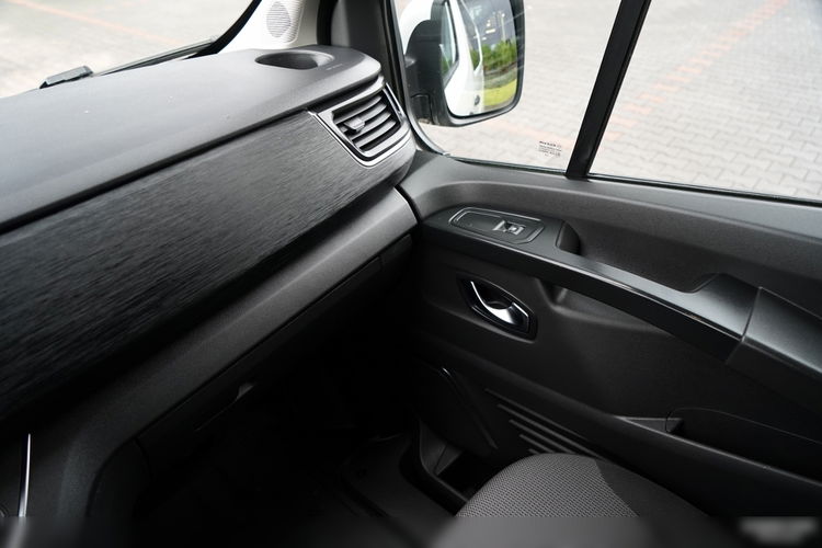 Renault TRAFIC III / BUS / 9 MIEJSC / PIERWSZY WŁAŚCICIEL / POLSKI SALON / 2022 ROK / zdjęcie 35