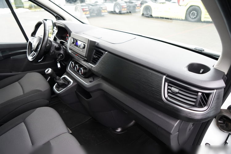 Renault TRAFIC III / BUS / 9 MIEJSC / PIERWSZY WŁAŚCICIEL / POLSKI SALON / 2022 ROK / zdjęcie 41