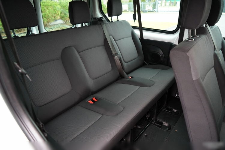 Renault TRAFIC III / BUS / 9 MIEJSC / PIERWSZY WŁAŚCICIEL / POLSKI SALON / 2022 ROK / zdjęcie 45