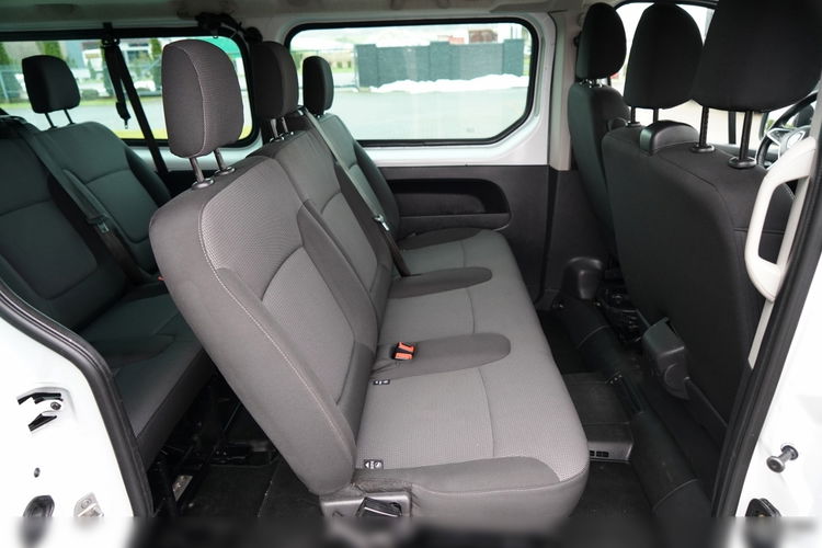 Renault TRAFIC III / BUS / 9 MIEJSC / PIERWSZY WŁAŚCICIEL / POLSKI SALON / 2022 ROK / zdjęcie 46