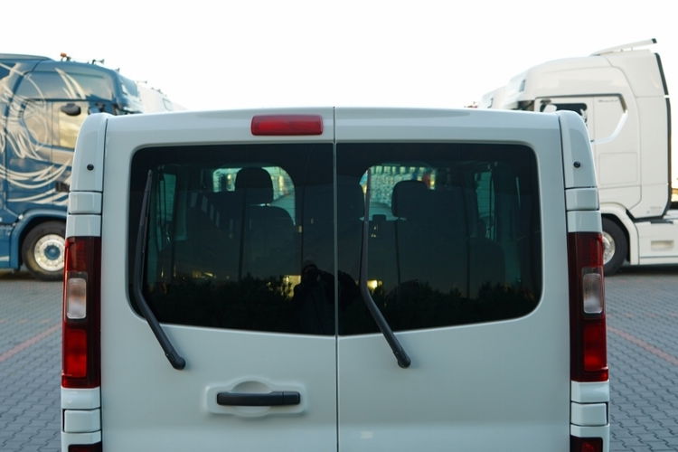 Renault TRAFIC III / BUS / 9 MIEJSC / PIERWSZY WŁAŚCICIEL / POLSKI SALON / 2022 ROK / zdjęcie 16