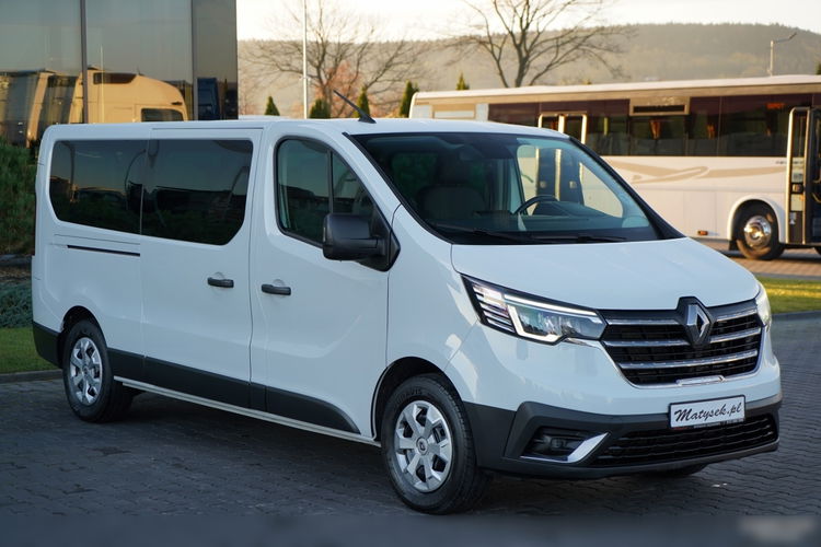 Renault TRAFIC III / BUS / 9 MIEJSC / PIERWSZY WŁAŚCICIEL / POLSKI SALON / 2022 ROK / zdjęcie 1