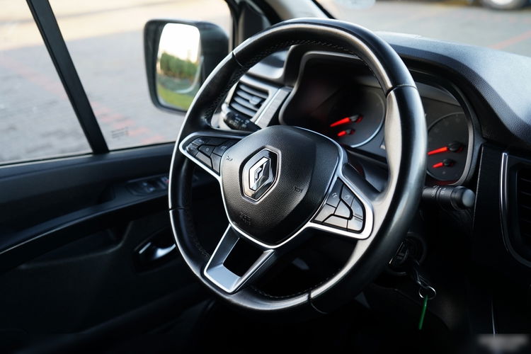 Renault TRAFIC III / BUS / 9 MIEJSC / PIERWSZY WŁAŚCICIEL / POLSKI SALON / 2022 ROK / zdjęcie 30