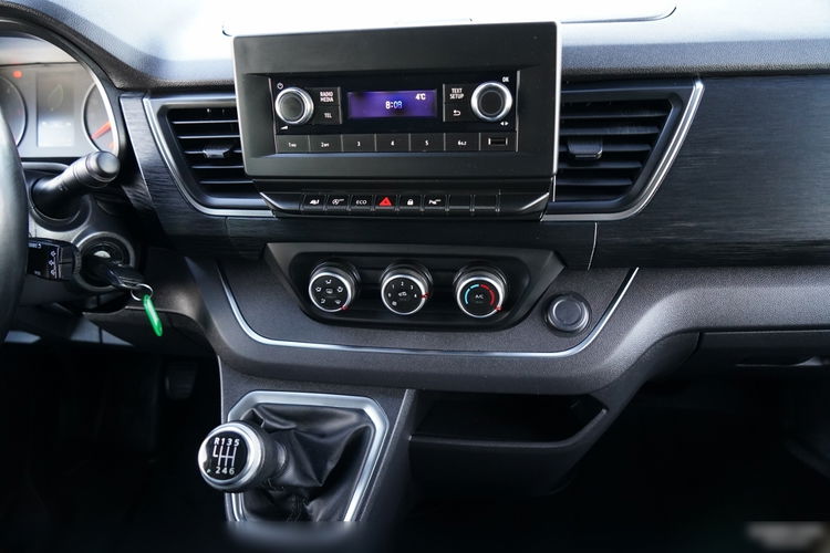 Renault TRAFIC III / BUS / 9 MIEJSC / PIERWSZY WŁAŚCICIEL / POLSKI SALON / 2022 ROK / zdjęcie 32