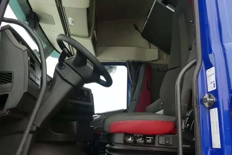 Volvo FH4 460 / EURO 6 / AUTOMAT / I -SHIFT / 5 SZTUK / zdjęcie 19