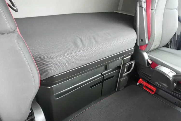 Volvo FH4 460 / EURO 6 / AUTOMAT / I -SHIFT / 5 SZTUK / zdjęcie 25