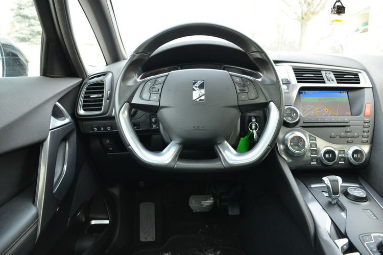 Citroen DS5 Czarny 2.0HDI Hybrid4 200KM Serwis Kamera Panorama Keyless go zdjęcie 23