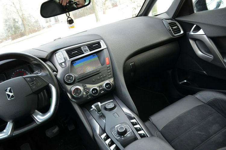 Citroen DS5 Czarny 2.0HDI Hybrid4 200KM Serwis Kamera Panorama Keyless go zdjęcie 24