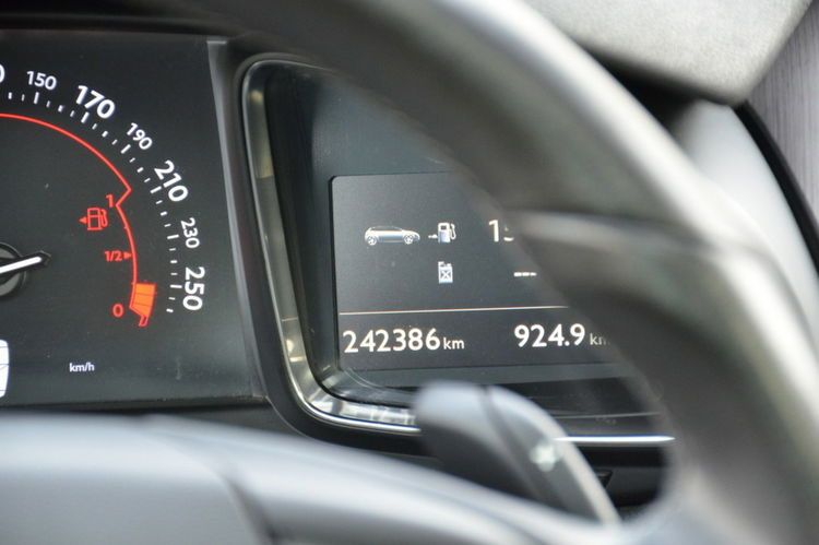 Citroen DS5 Czarny 2.0HDI Hybrid4 200KM Serwis Kamera Panorama Keyless go zdjęcie 32