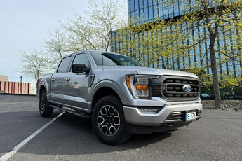 Ford F150 XLT SuperCrew / Sport 4x4 / 5.0 V8 390KM / 2023r / 2.900km przebieg FV