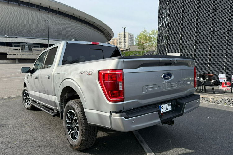 Ford F150 XLT SuperCrew / Sport 4x4 / 5.0 V8 390KM / 2023r / 2.900km przebieg FV zdjęcie 3
