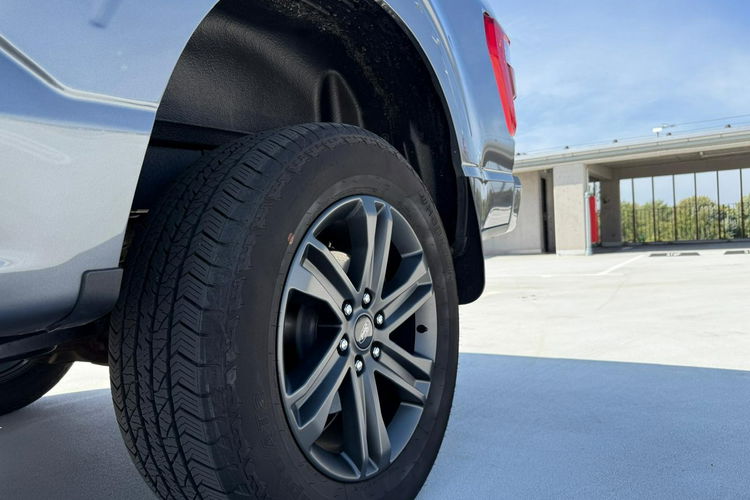 Ford F150 Fx4 AWD Lariat / 5.0 V8 405KM / Bogata wersja / niski przebieg / Fv zdjęcie 12