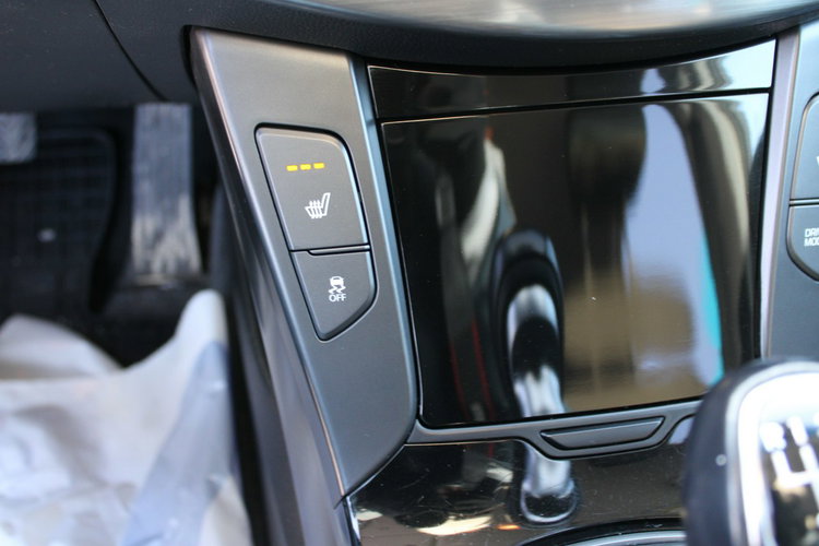 Hyundai i40 F-VAT netto 43 821 PLN Gwarancja Comfort Grzane fotele Kamera zdjęcie 26