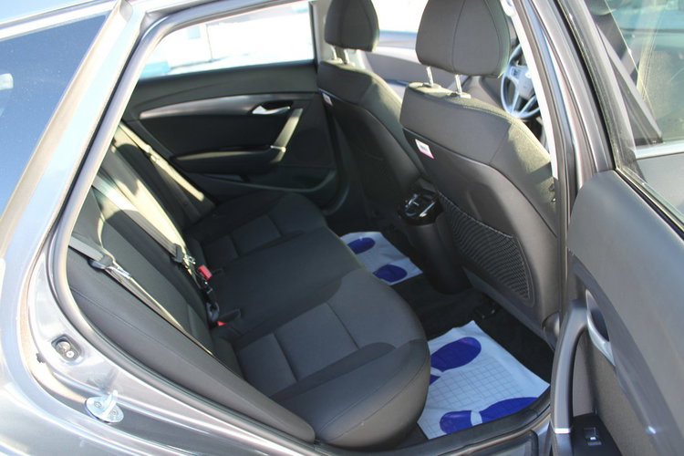 Hyundai i40 F-VAT netto 43 821 PLN Gwarancja Comfort Grzane fotele Kamera zdjęcie 28