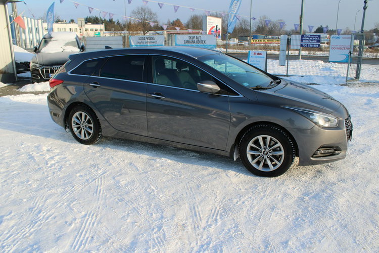 Hyundai i40 F-VAT netto 43 821 PLN Gwarancja Comfort Grzane fotele Kamera zdjęcie 4