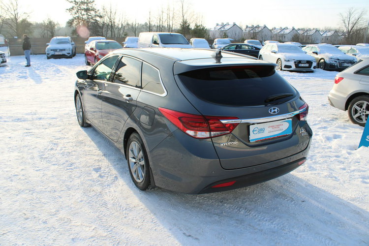 Hyundai i40 F-VAT netto 43 821 PLN Gwarancja Comfort Grzane fotele Kamera zdjęcie 7