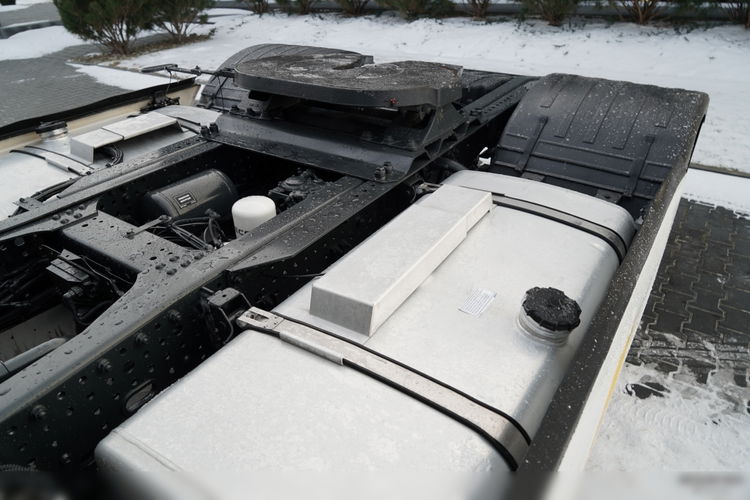 Iveco XWAY / 510 / RETARDER / KLIMA POSTOJOWA zdjęcie 12